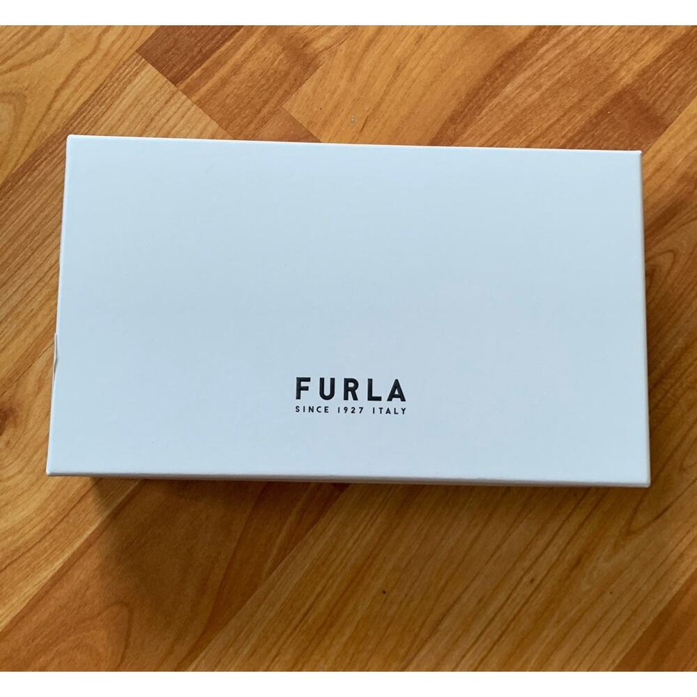 Furla wallet empty box